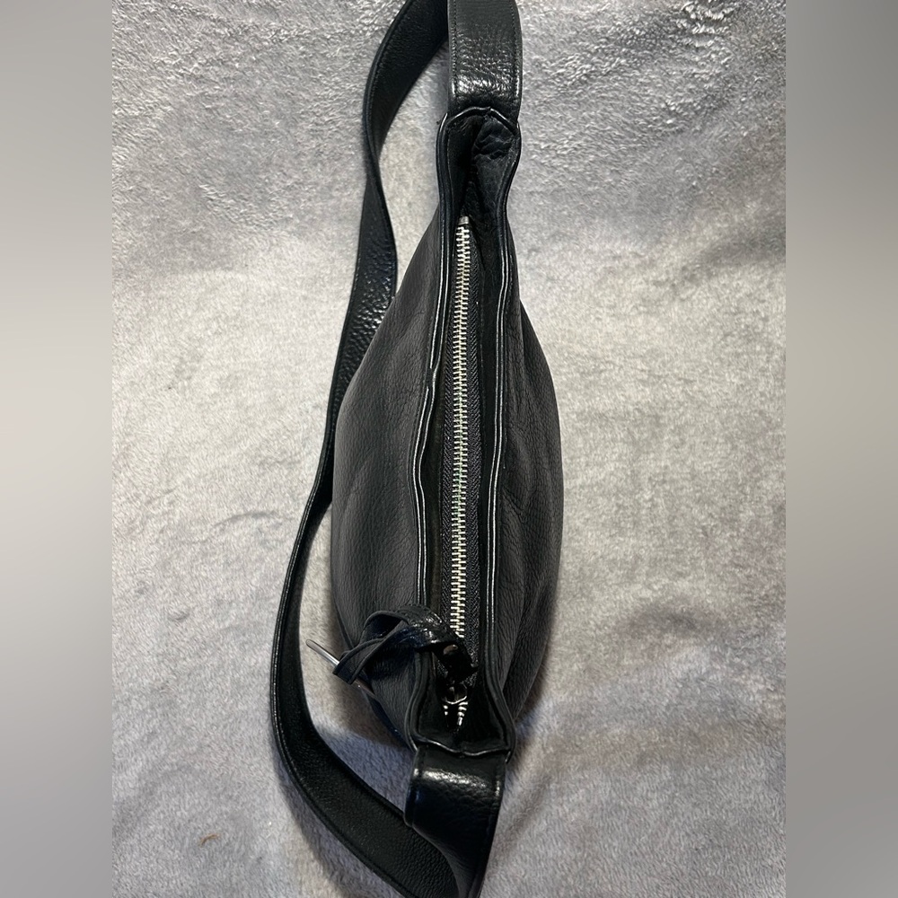 The Sak Genuine Leather Shoulder Bag - Picture 7 of 8